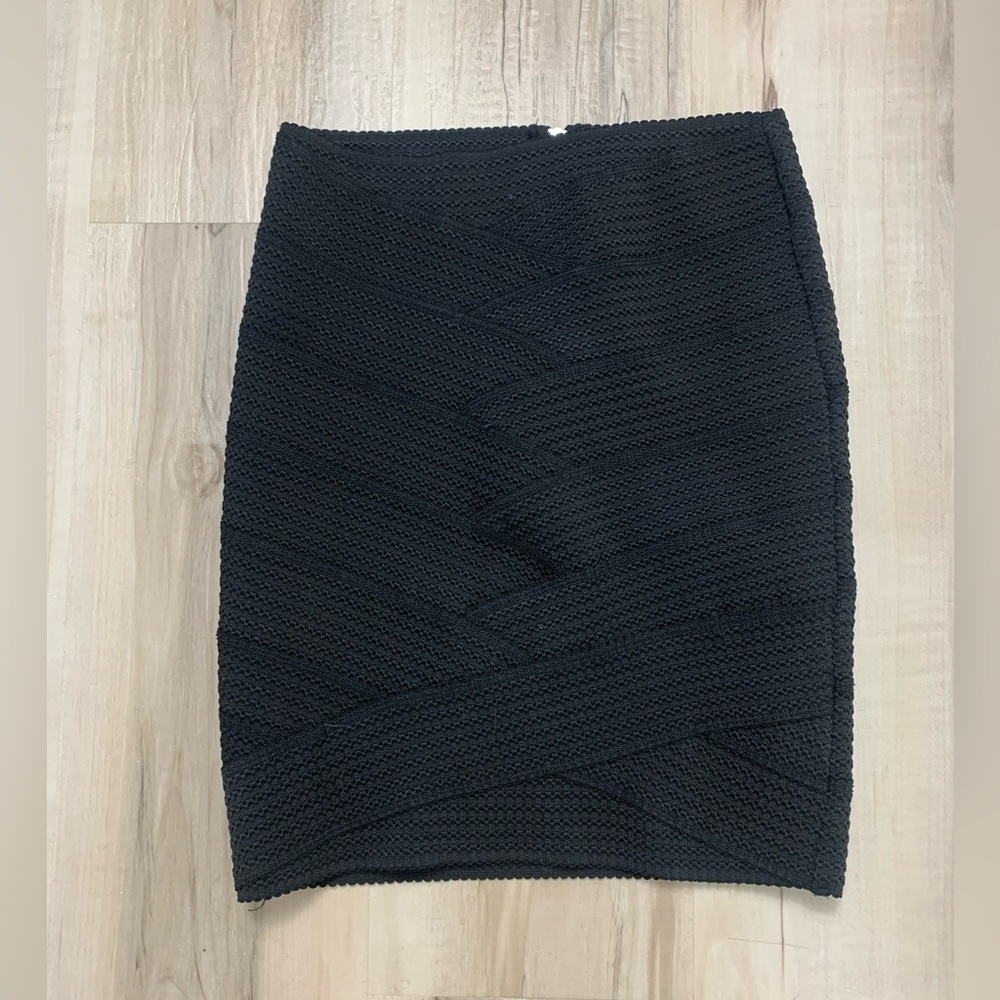 Divided H&M Textured Black Skirt - Size XS